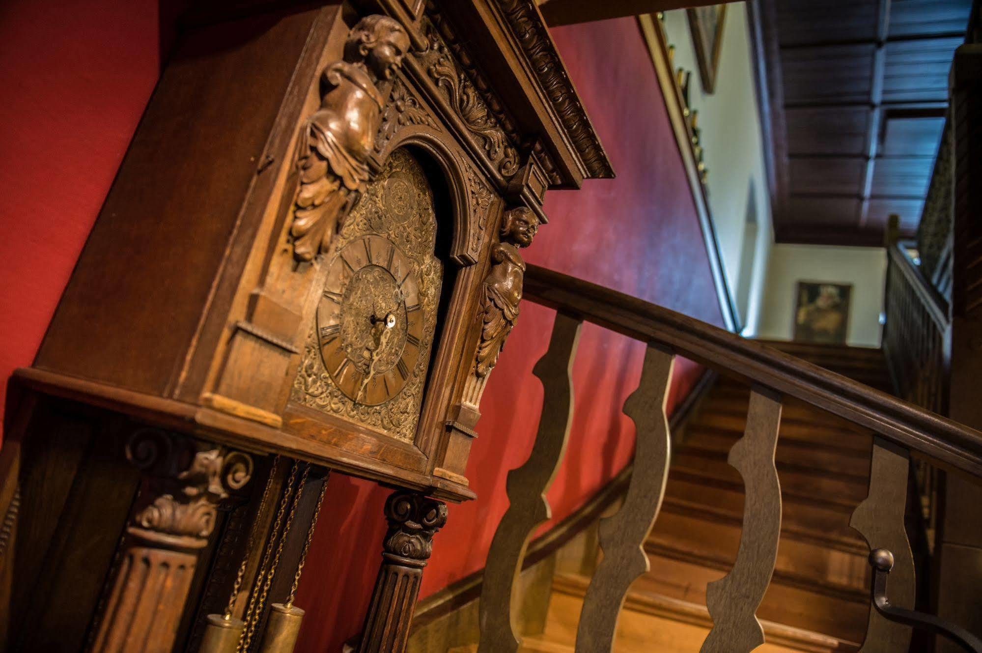Hotel Schloss Neuburg - Hoftaferne Neuburg am Inn ภายนอก รูปภาพ